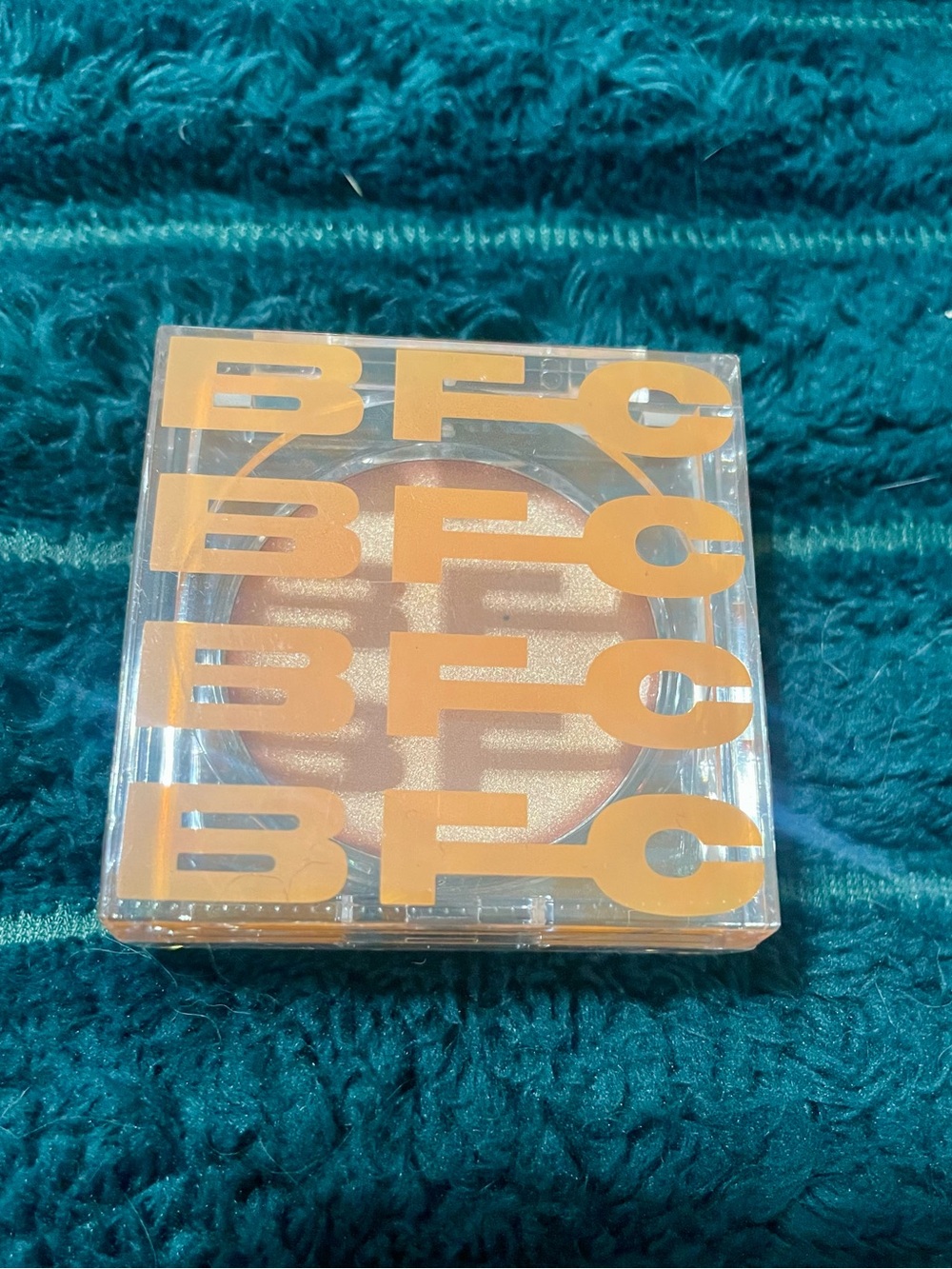 Playa to Palazzo Eyeshadow Palette - Orange Packaging - Picture 4 of 5